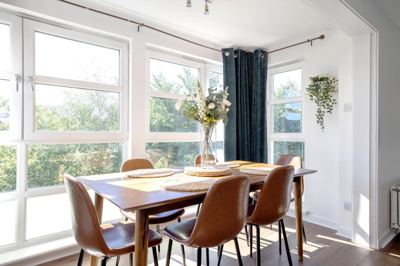 Joivy Modern 2 Bed Flat Near Murrayfield Stadium Edinburgh