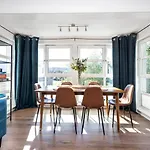 Joivy Modern 2 Bed Flat Near Murrayfield Stadium